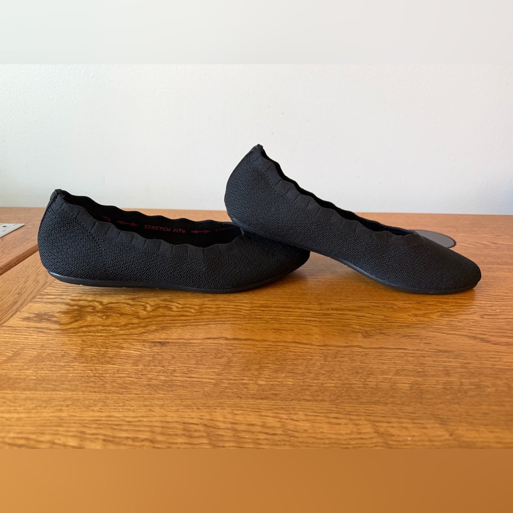 Sketchers Cleo Air Cooled Comfort Slip on Knit Black Light Ballet Flats Size 8.5 - Picture 3 of 6